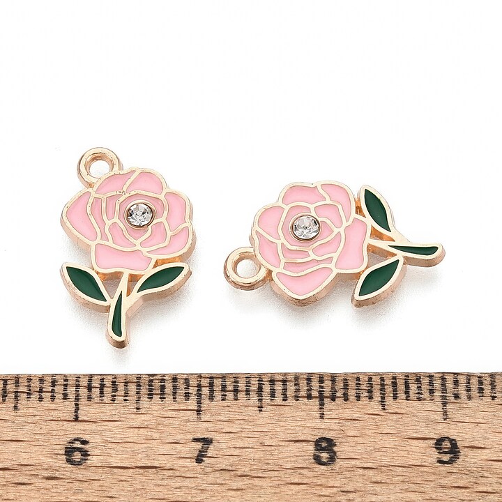 Charm mini pandantiv auriu emailat trandafir roz deschis cu stras alb 18,5x11mm