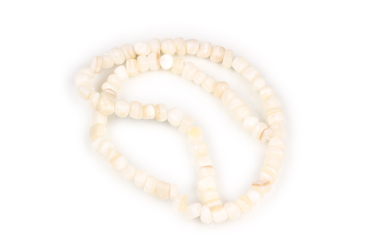 Sirag margele sidef nuggets 3,5-6,5x4-6mm - alb crem