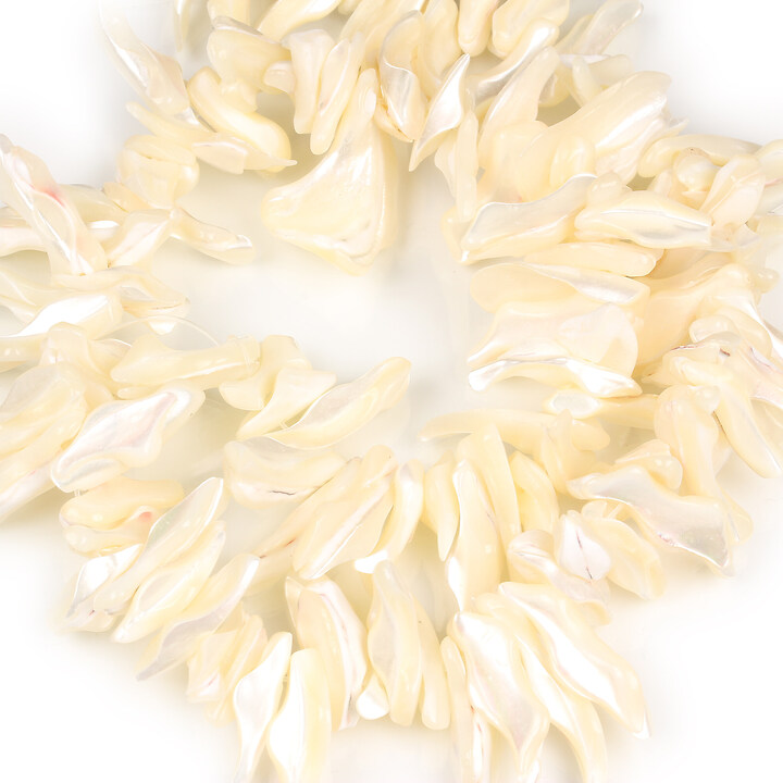 Margele margele sidef (trochus shell) chips white 22-25x2-11mm (sirag)