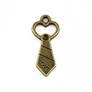 Charm bronz cravata LOVE 30x13mm