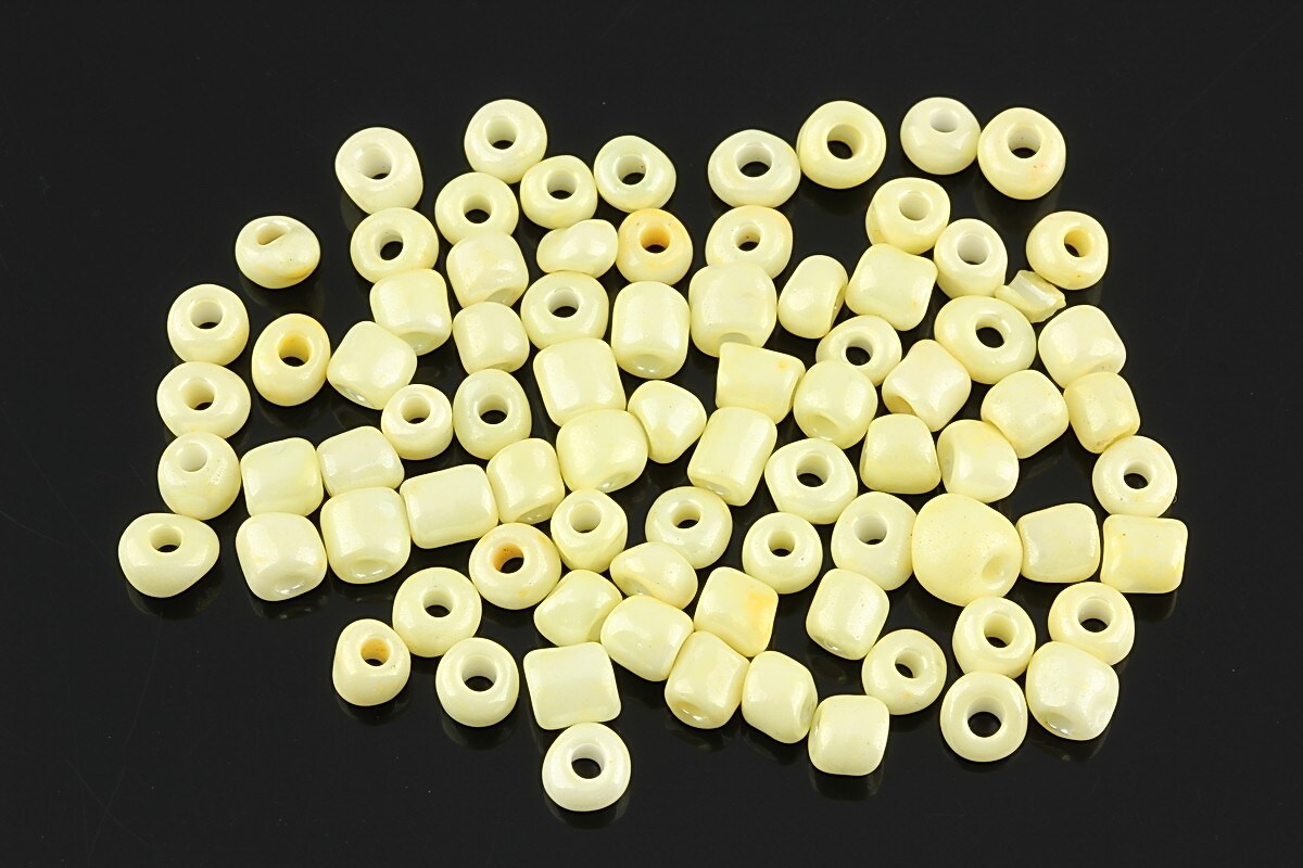 Margele de nisip lucioase 4mm (50g) - cod 203 - alb-crem