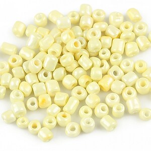 Margele de nisip 4mm (50g) - cod 259 - alb-crem