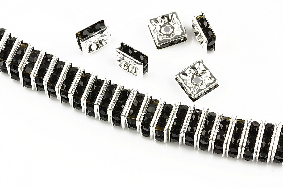 Distantiere argintii cu rhinestones negre 8mm (patrate 3,5x8mm)