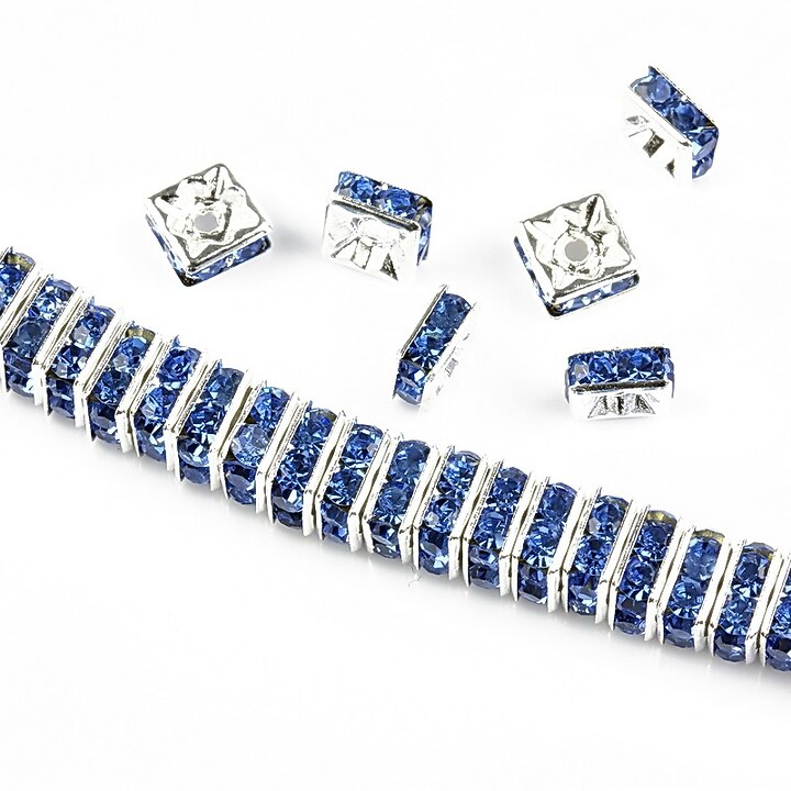 Distantiere argintii cu rhinestones albastre 6mm (patrate 2,5x6mm)