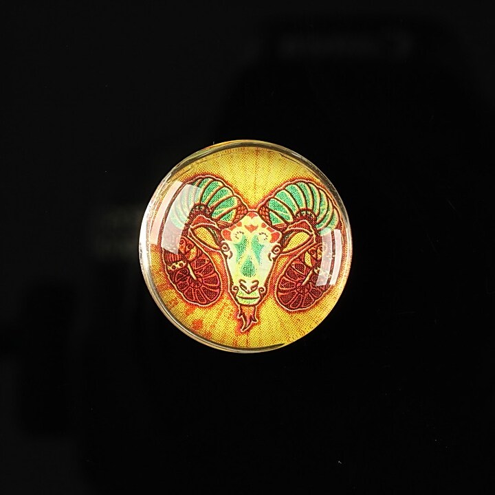 Cabochon sticla 20mm "Tribal zodiac" capricorn cod 170