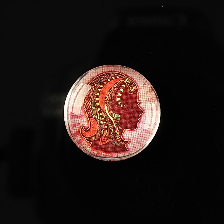 Cabochon sticla 20mm "Tribal zodiac" fecioara cod 174