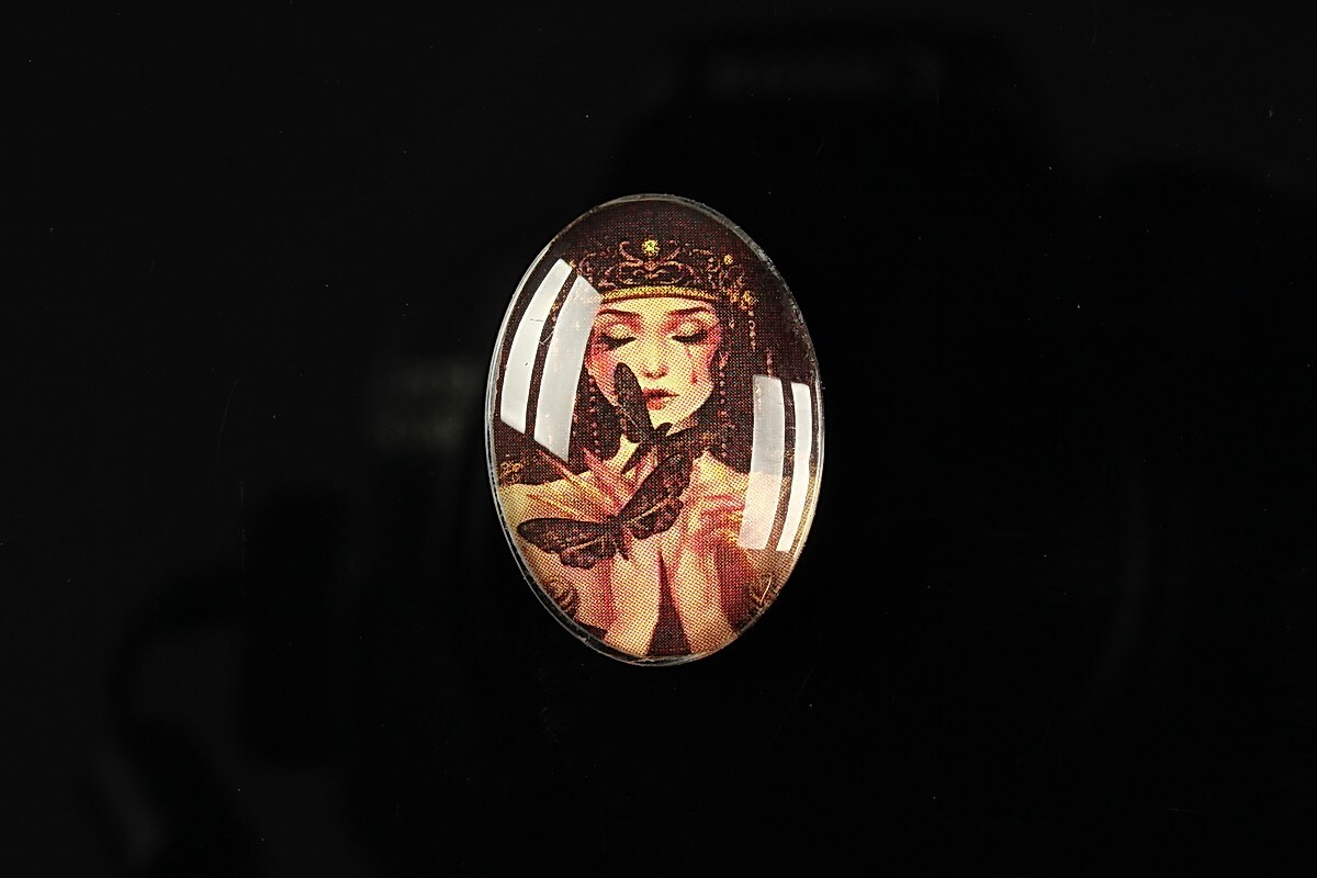 Cabochon sticla 25x18mm "Magic queen" cod 182