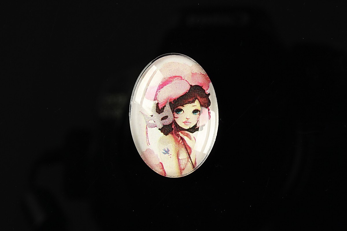 Cabochon sticla 25x18mm "Girl next door" cod 187