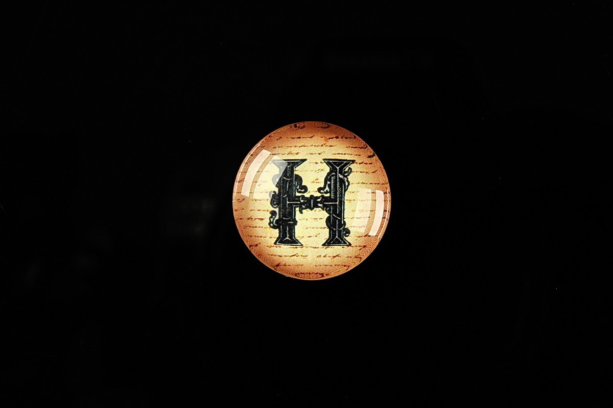 Cabochon sticla 18mm "Antique alphabet - H" cod 346