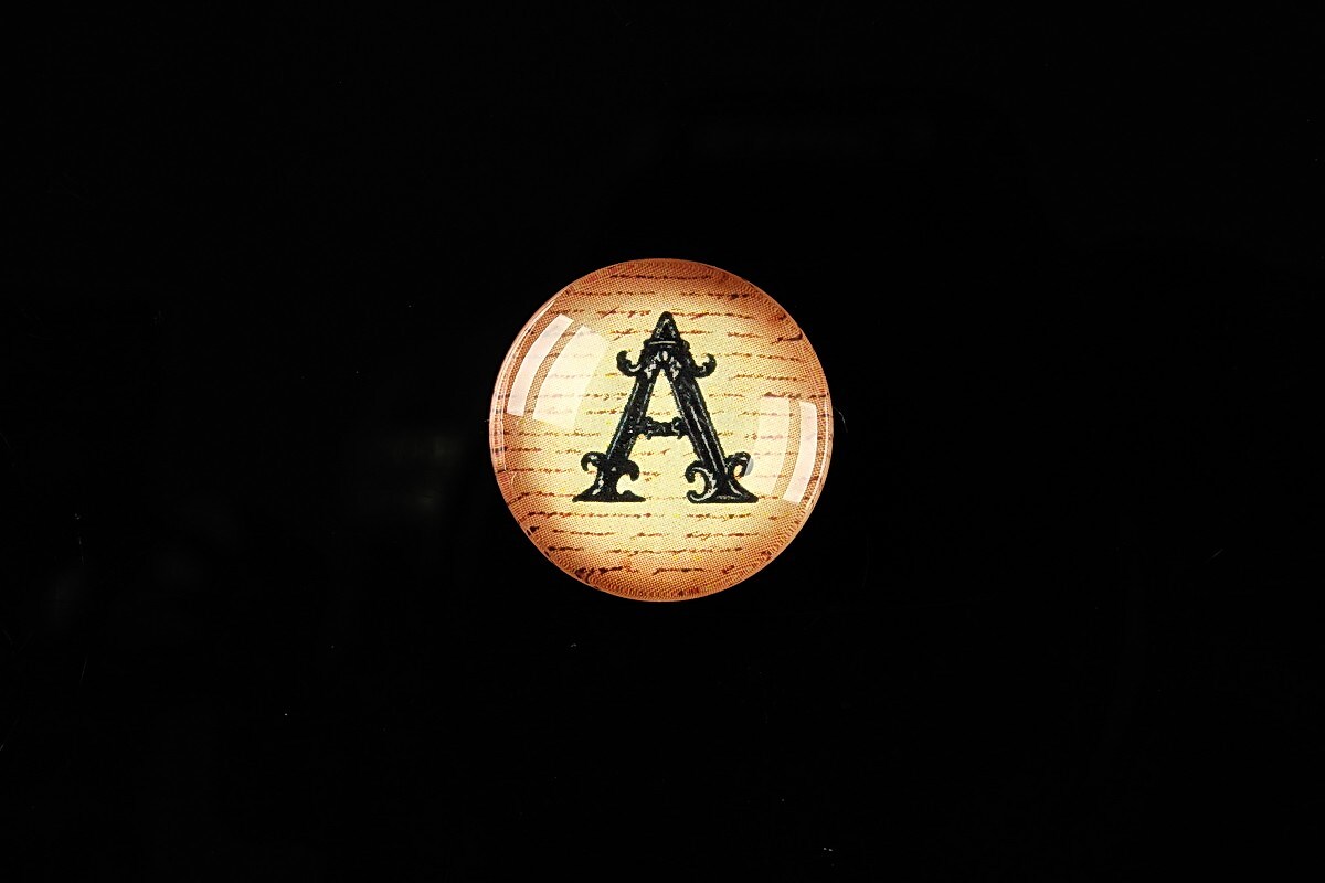 Cabochon sticla 18mm "Antique alphabet  - A" cod 353