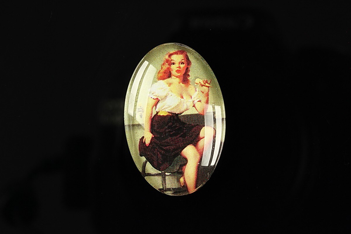 Cabochon sticla 30x20mm "Pin up girls" cod 276