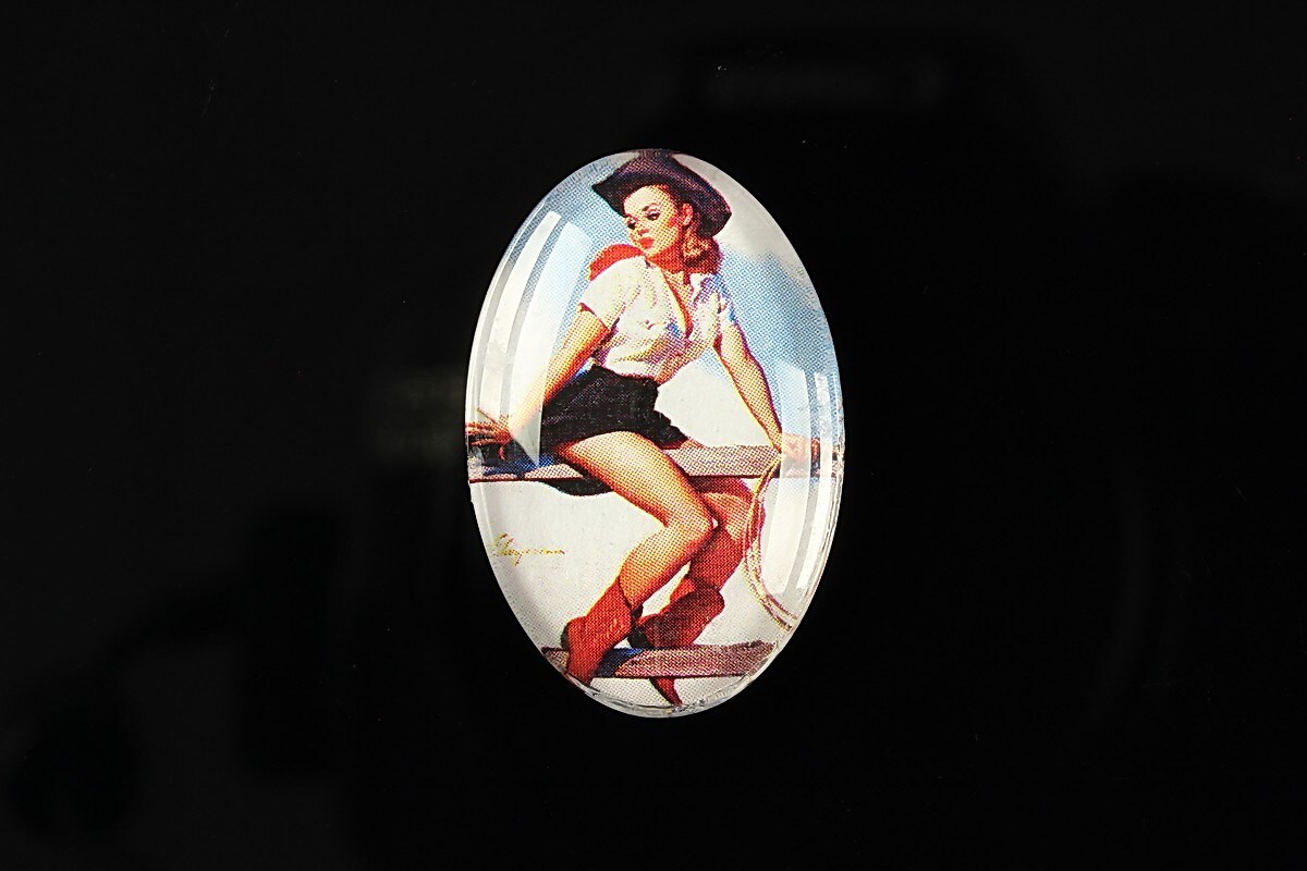 Cabochon sticla 30x20mm "Pin up girls" cod 275