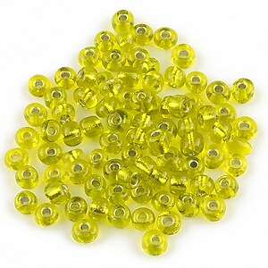 Margele de nisip 4mm cu foita argintie (50g) - cod 087 - verde crud