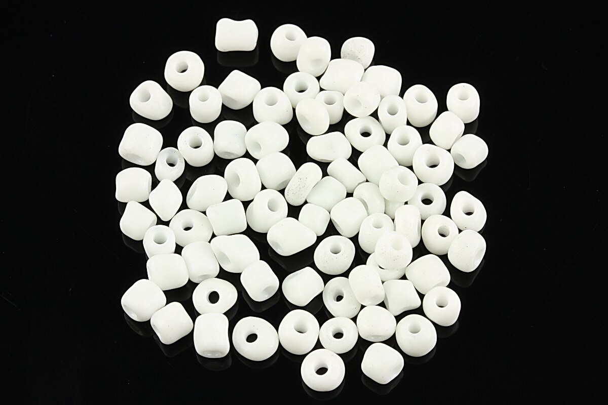 Margele de nisip opace 4mm (50g) - cod 102 - alb