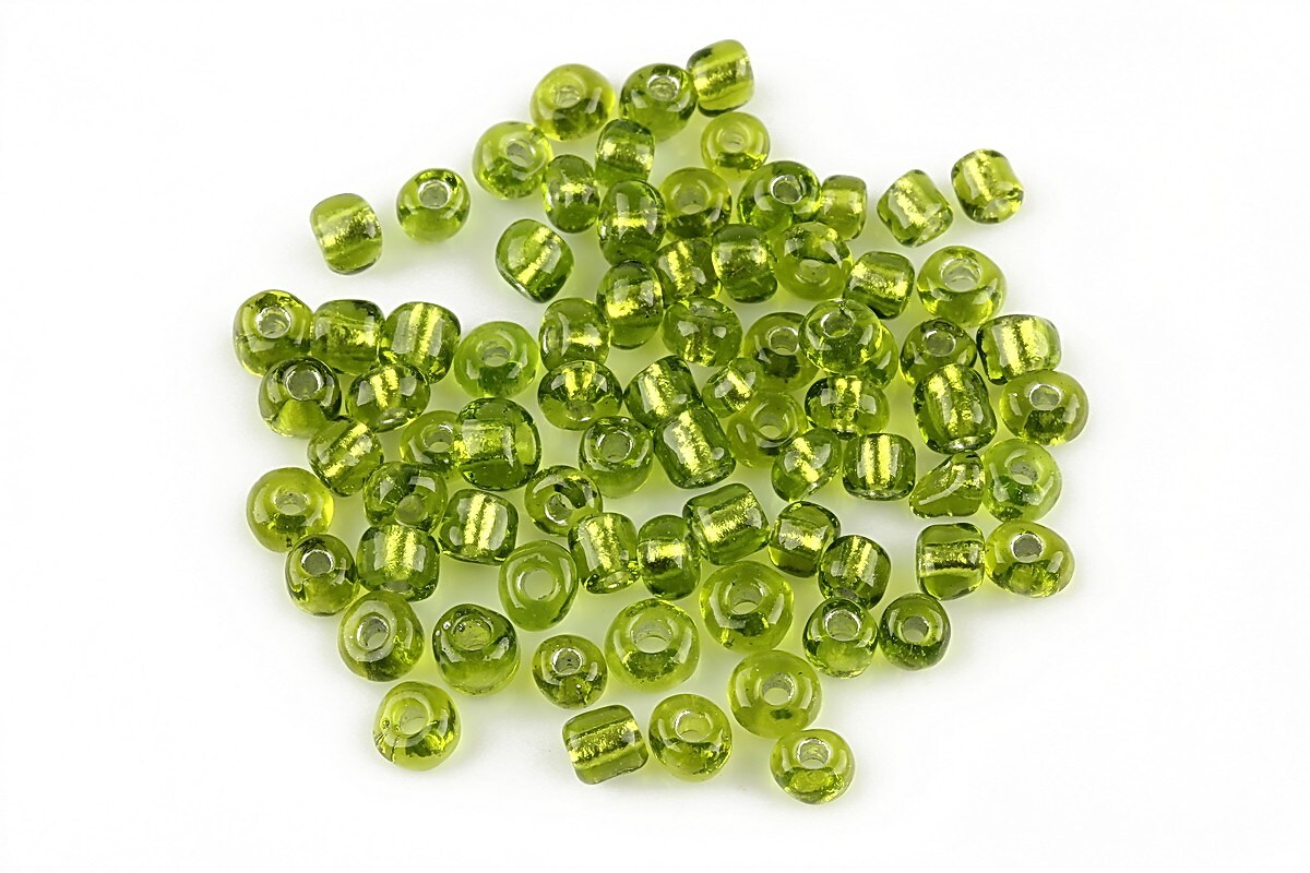 Margele de nisip 4mm cu foita argintie (50g) - cod 272 - verde crud