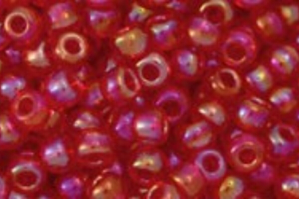 Margele Toho rotunde 8/0 - Trans-Rainbow Lt Siam Ruby
