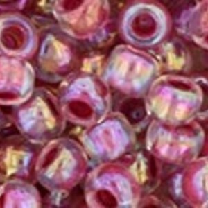 Margele Toho rotunde 6/0 - Inside-Color Rainbow Crystal/Strawberry Lined