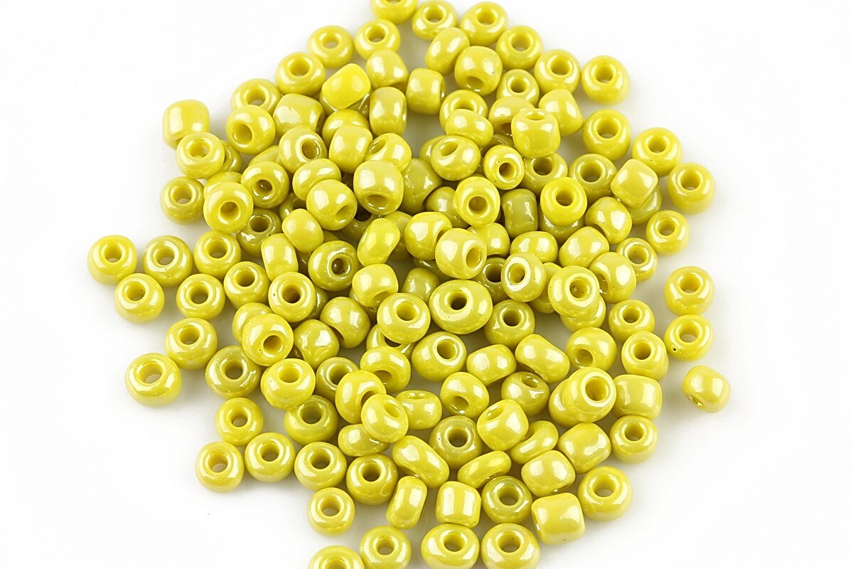 Margele de nisip 4mm (50g) - cod 323 - verde galbui