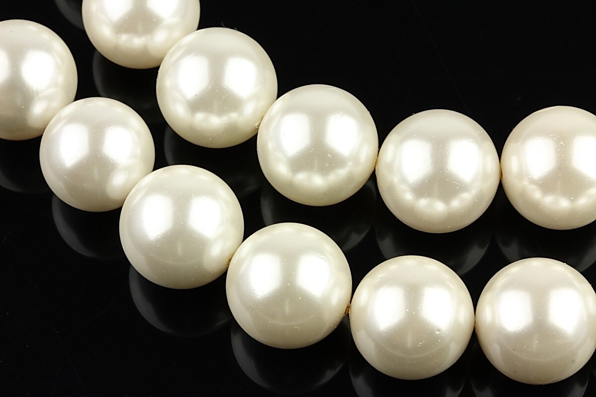 Perle tip Mallorca albe sfere 14mm