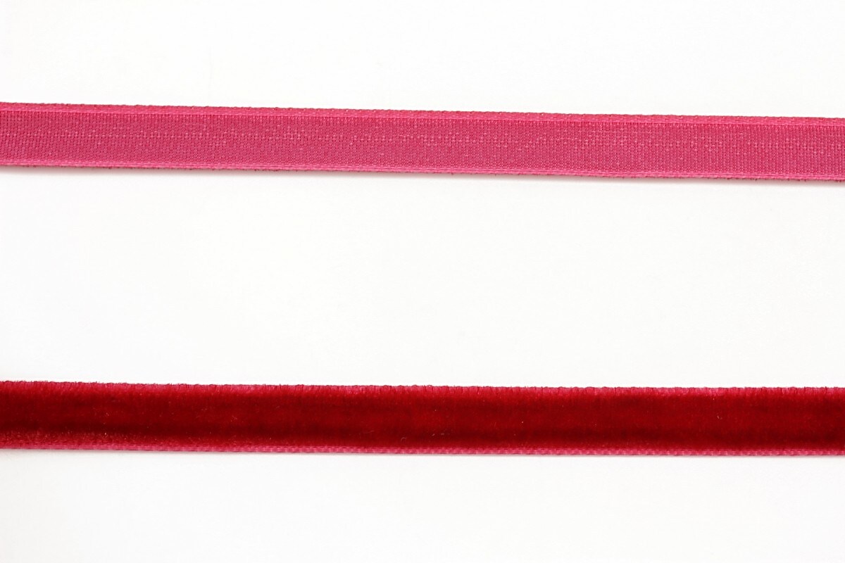Panglica aspect catifea rosu, latime 1cm (50cm)