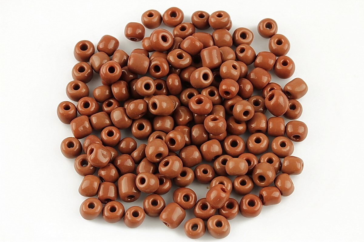 Margele de nisip 4mm opace (50g) - cod 379 - maro