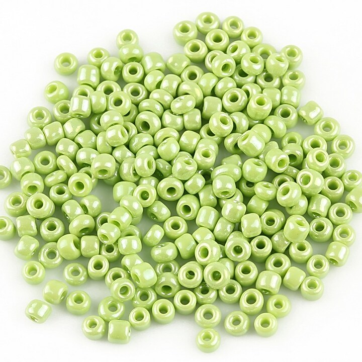 Margele de nisip 3mm lucioase (50g) - cod 410 - verde fistic