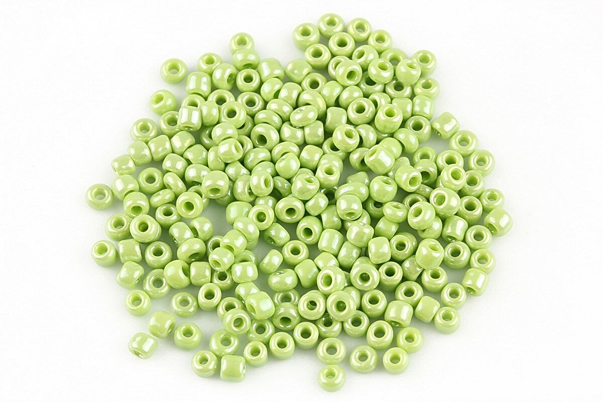 Margele de nisip 3mm lucioase (50g) - cod 410 - verde fistic