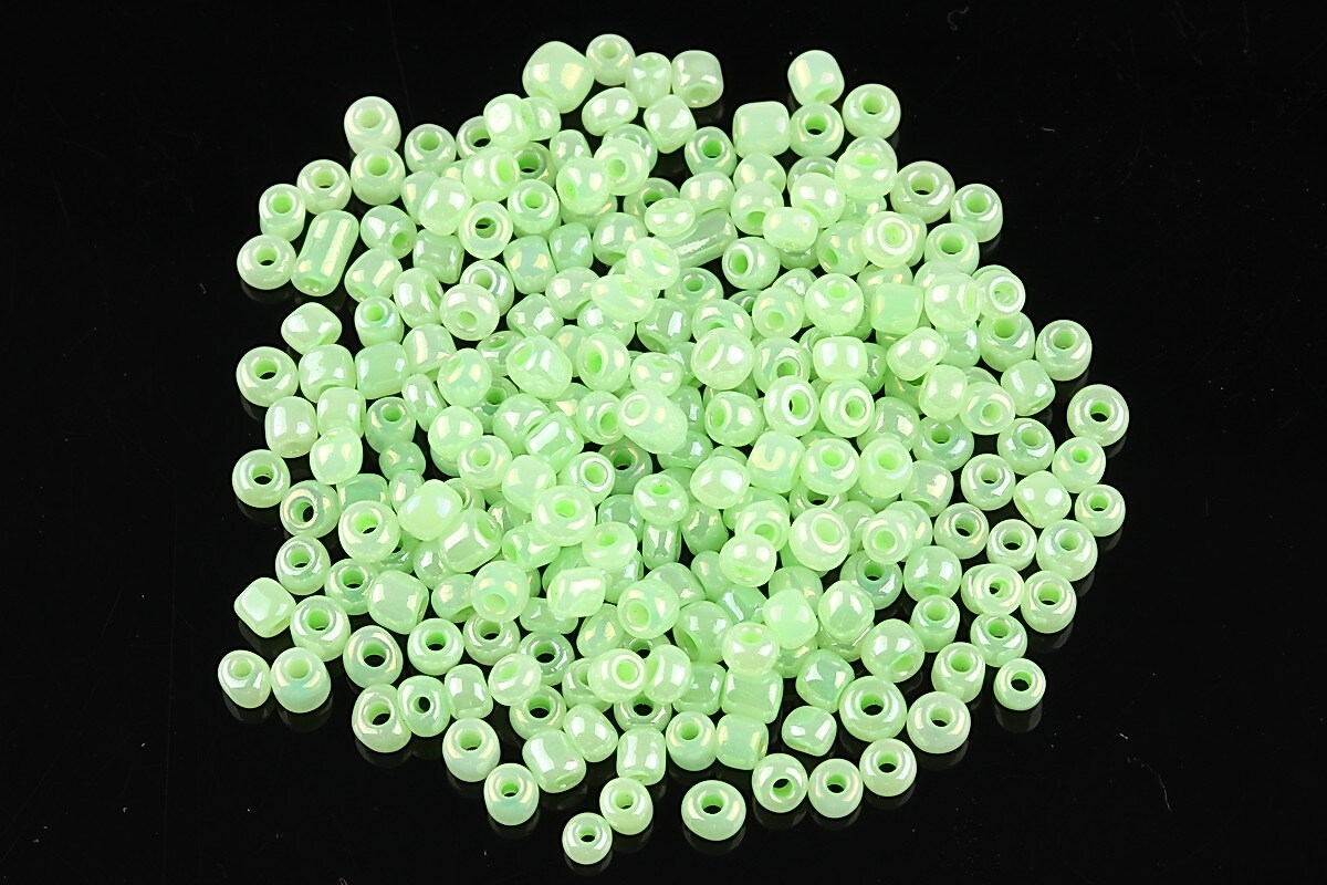 Margele de nisip 3mm perlate (50g) - cod 421 - verde deschis