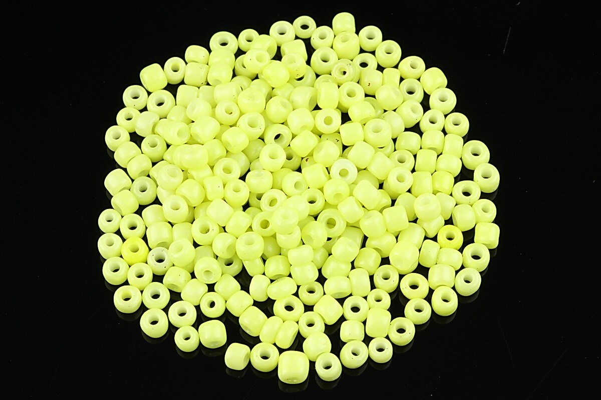 Margele de nisip opace 3mm (50g) - cod 462 - verde lime