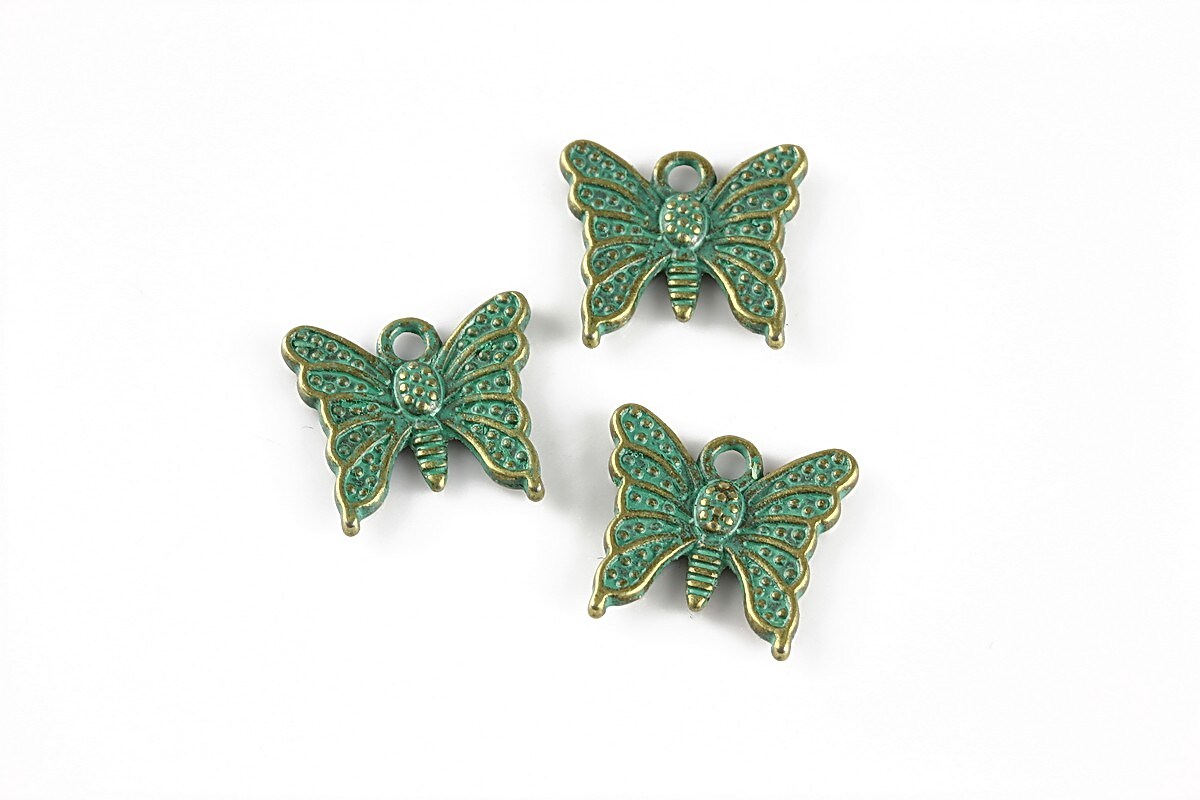 Charm bronz antichizat cu patina verde, fluture 19x15mm