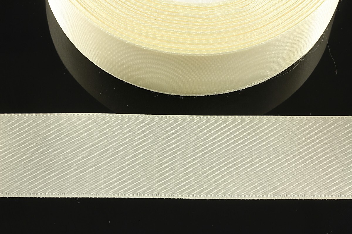 Panglica saten latime 2,5cm (1m) - ivory