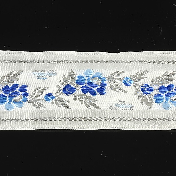 Panglica alba brodata cu trandafiri, latime 3,2cm (1m) - argintiu si albastru
