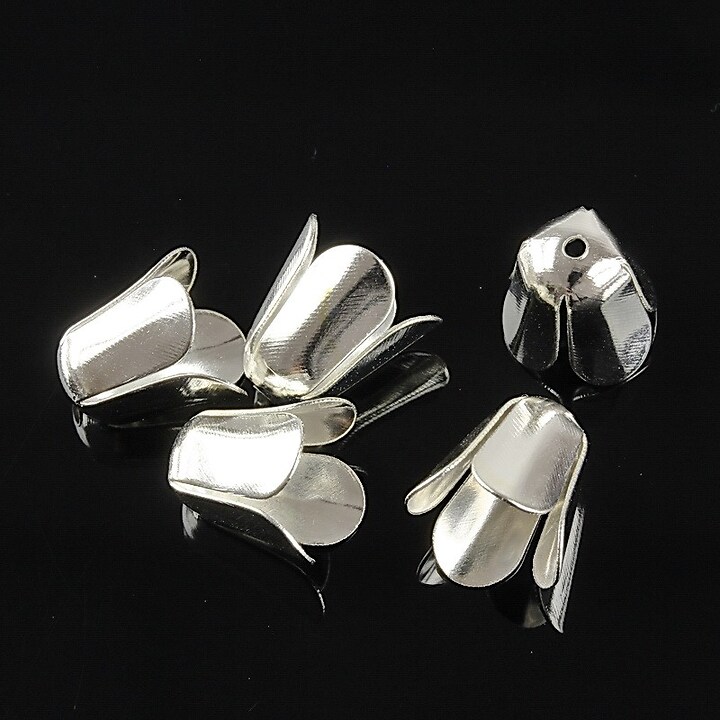 Capacele filigranate argintii floare 11x10mm (20buc.)