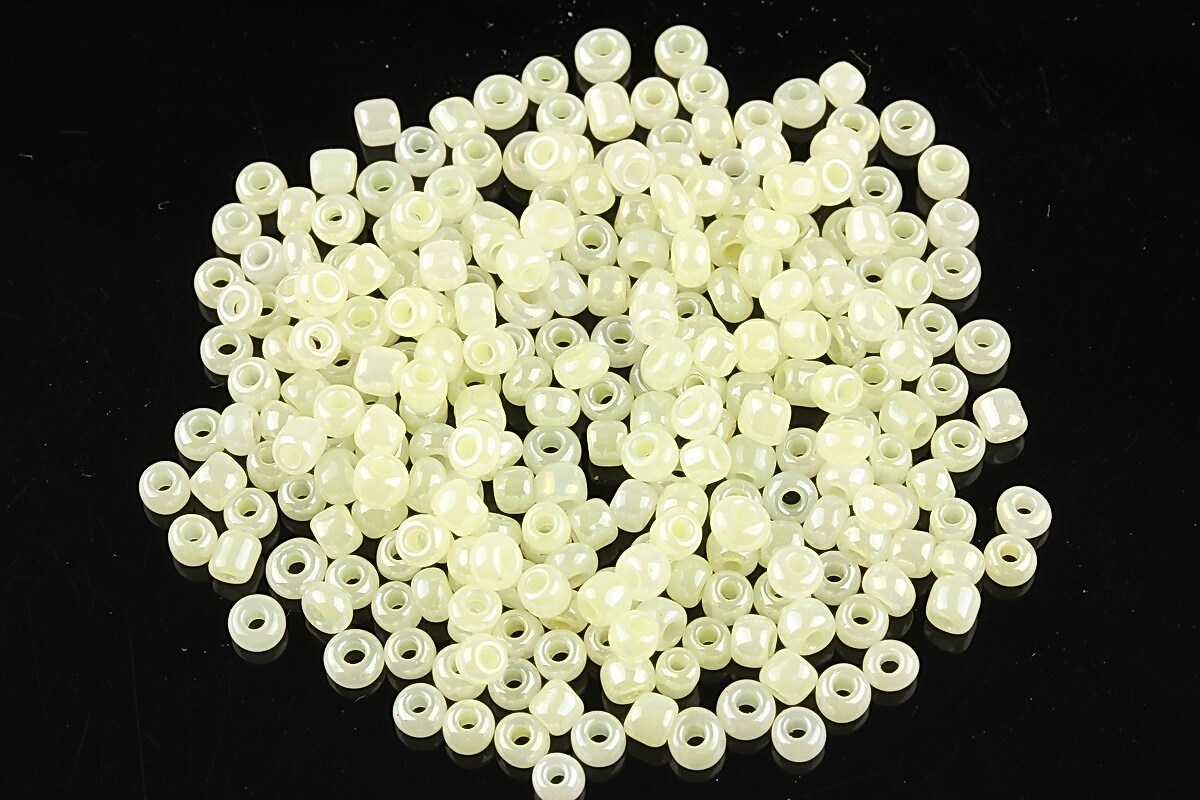 Margele de nisip 3mm (50g) - cod 554 - crem perlat