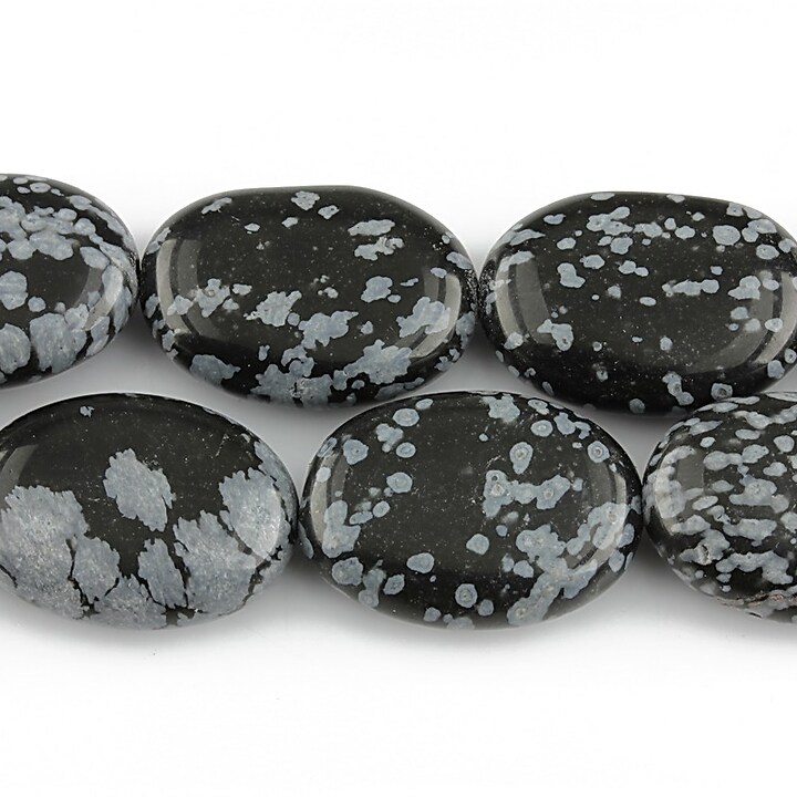 Snowflake obsidian oval 18x13mm