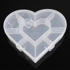 Cutie plastic pentru margele inima cu 9 compartimente 13,5x15,5x2,7cm