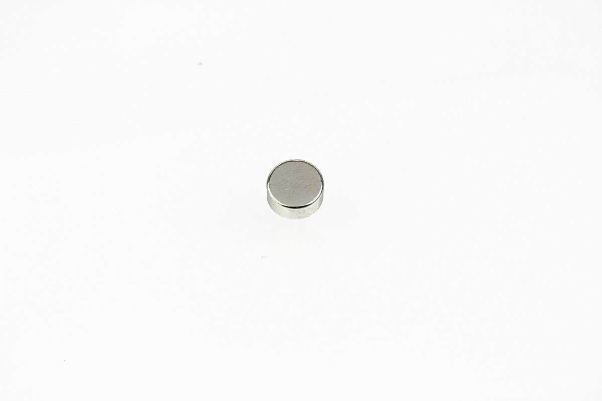 Magnet neodim banut 6mm, grosime 2mm, argintiu