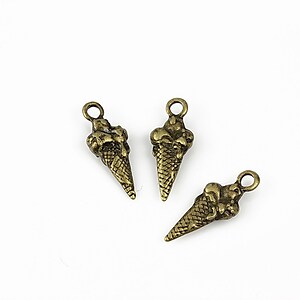 Charm bronz  inghetata 18x7mm