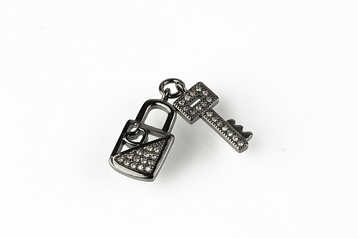 Charm lacat si cheie cu strasuri Cubic Zirconia 18x9mm - gun metal