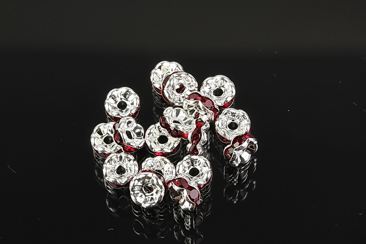 Distantiere argintii floare cu rhinestones rosu inchis 6mm (3x6mm)