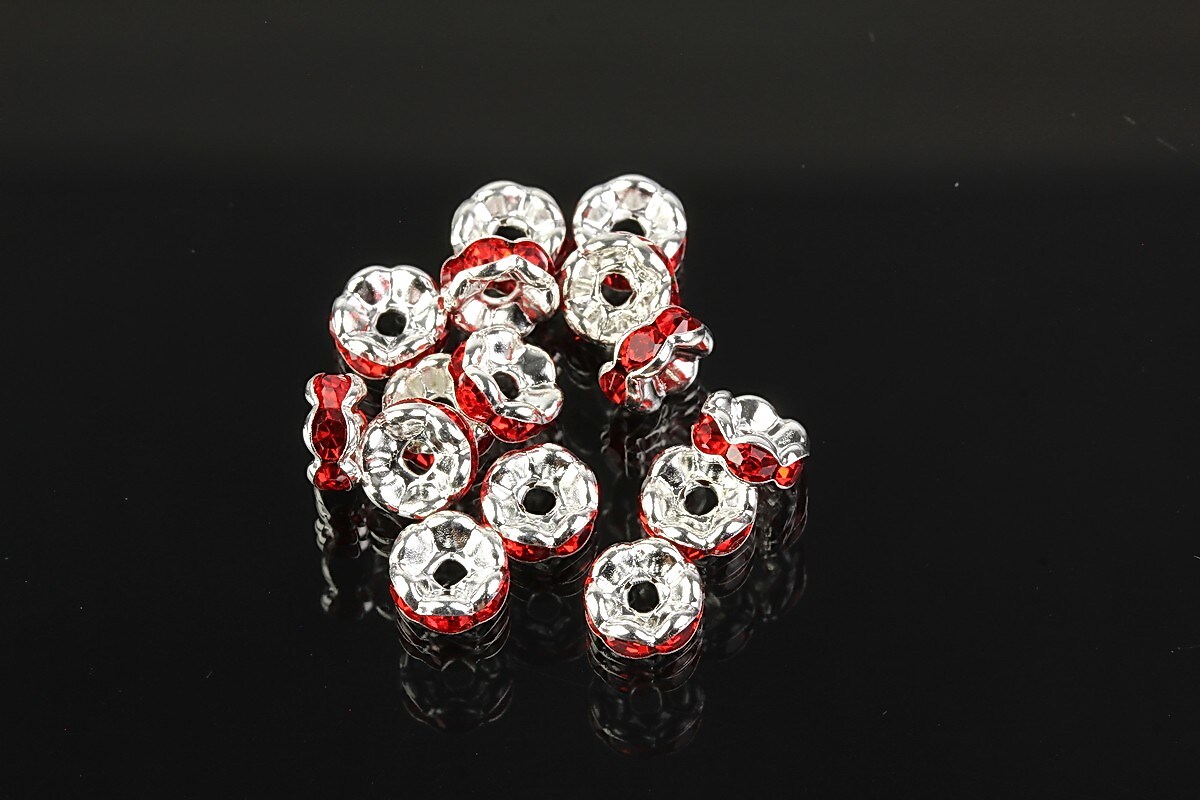 Distantiere argintii floare cu rhinestones rosii 6mm (3x6mm)