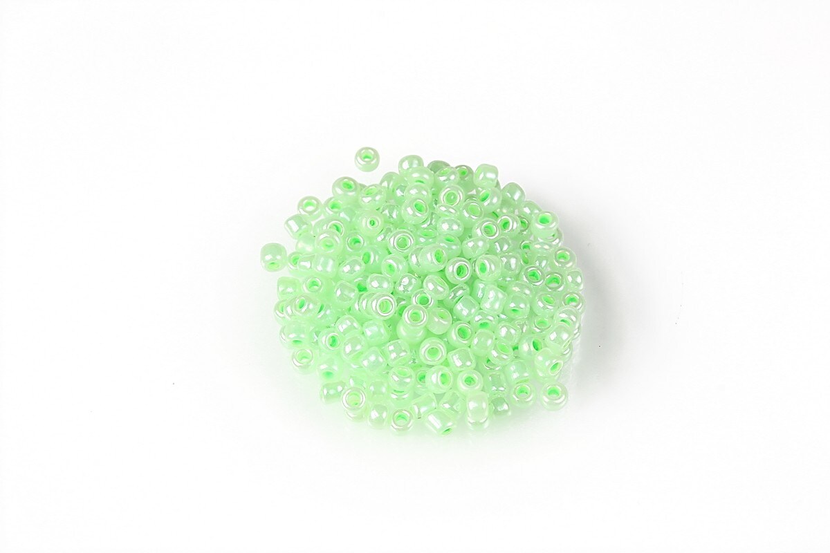 Margele de nisip 2mm (50g) - cod 620 - verde deschis perlat