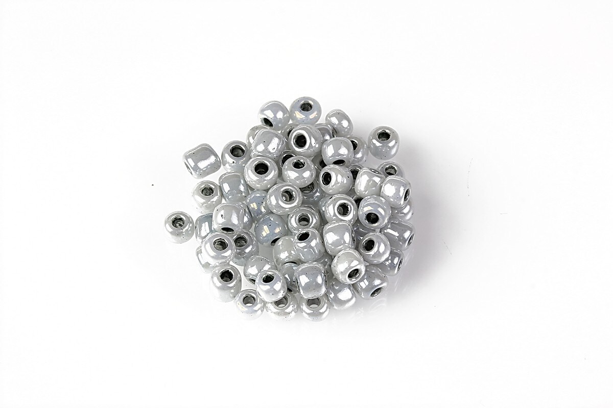 Margele de nisip 4mm  (50g) - cod 685 - gri deschis perlat