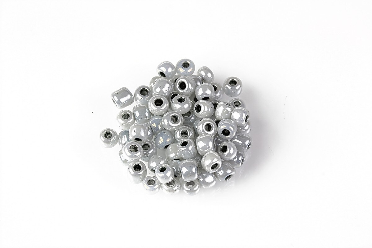 Margele de nisip 4mm (50g) - cod 685 - gri deschis perlat