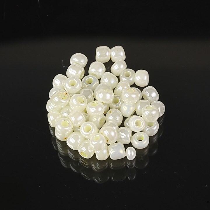 Margele de nisip 4mm (50g) - cod 688 - crem perlat