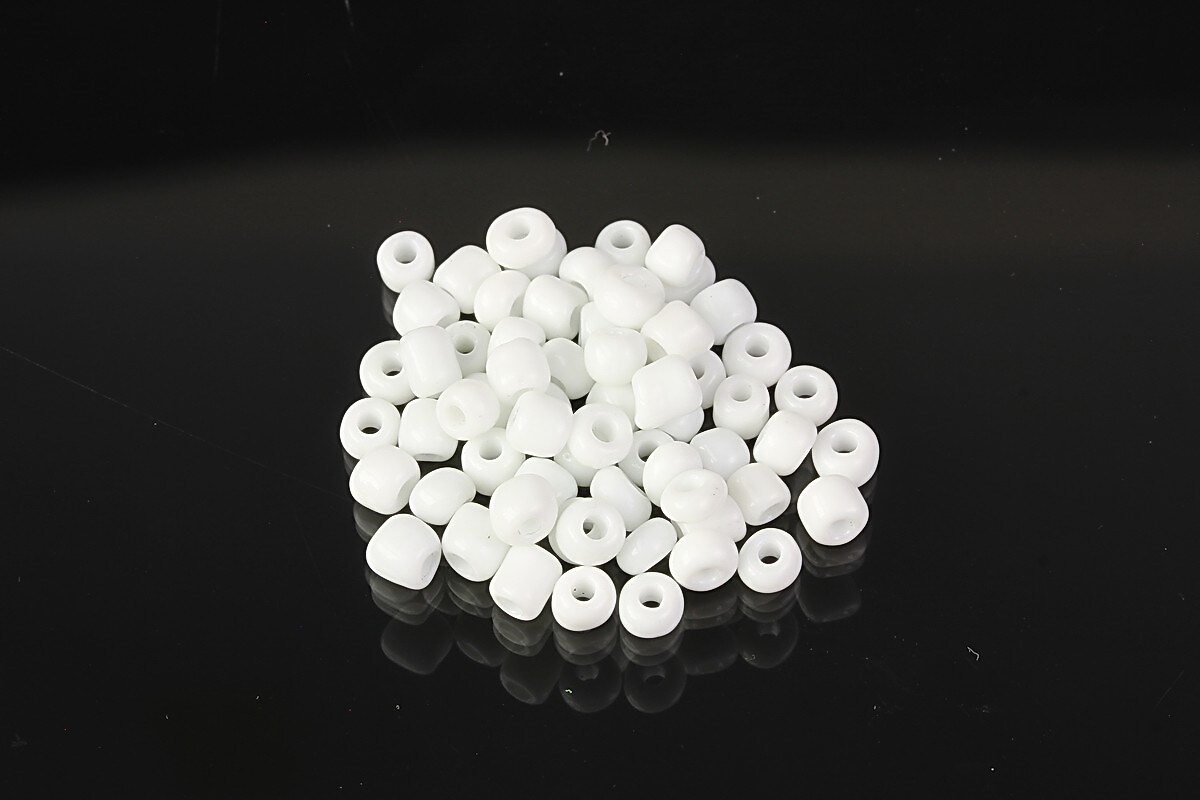 Margele de nisip 4mm  (50g) - cod 691 - alb opac