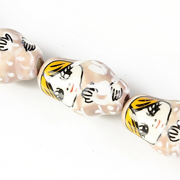 Margele de portelan papusa Matrioska 21x13mm - crem