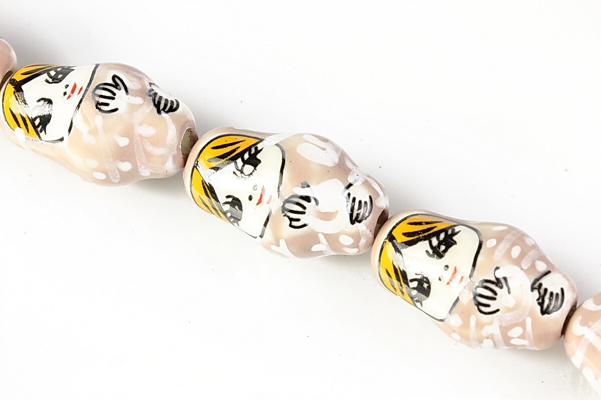Margele de portelan papusa Matrioska 21x13mm - crem