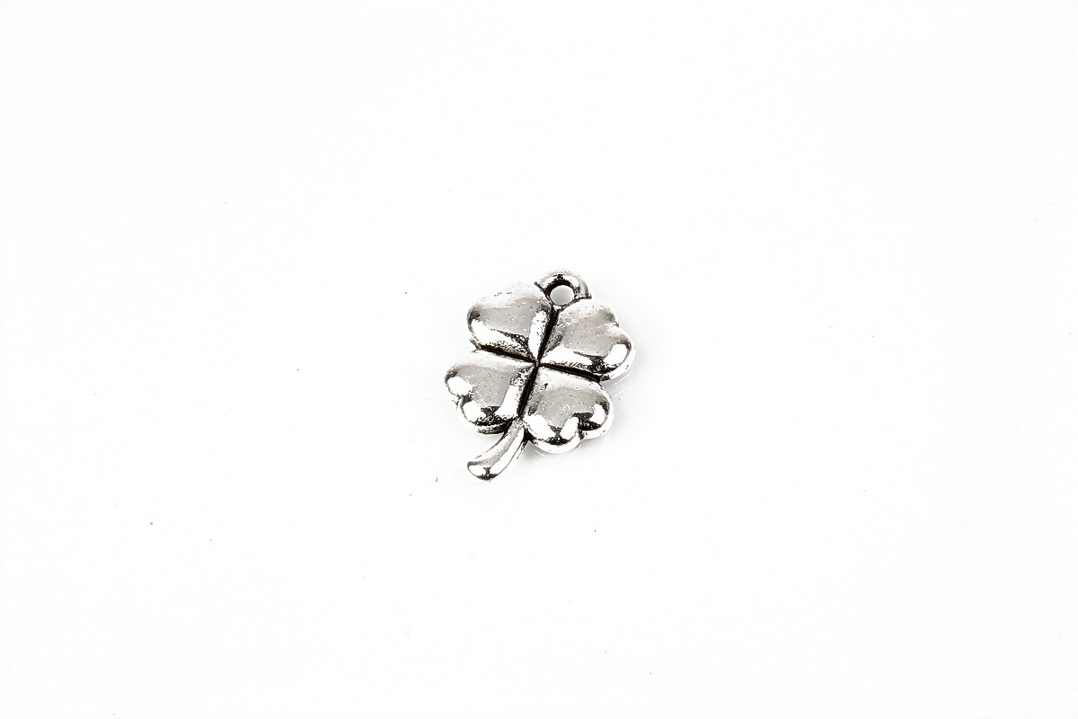 Charm argintiu antichizat trifoi 15x10mm