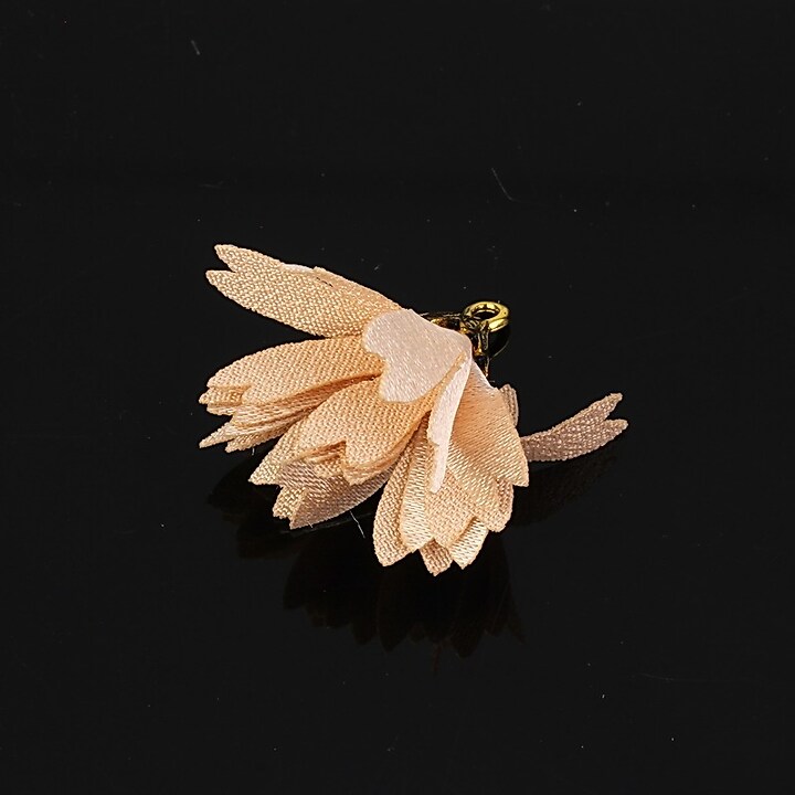Pandantiv floare lucioasa si agatatoare auriu antichizat 30x34mm - nude